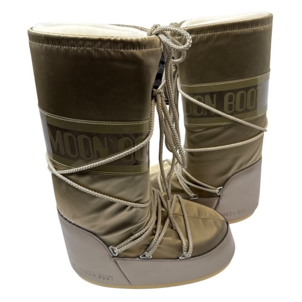 Moon Boot Tan Winter Boots with Tall Shaft and Sturdy Sole
Worn 2x